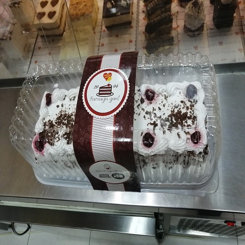 Slatko srce – akcija švarcvald torte 499 din/kg